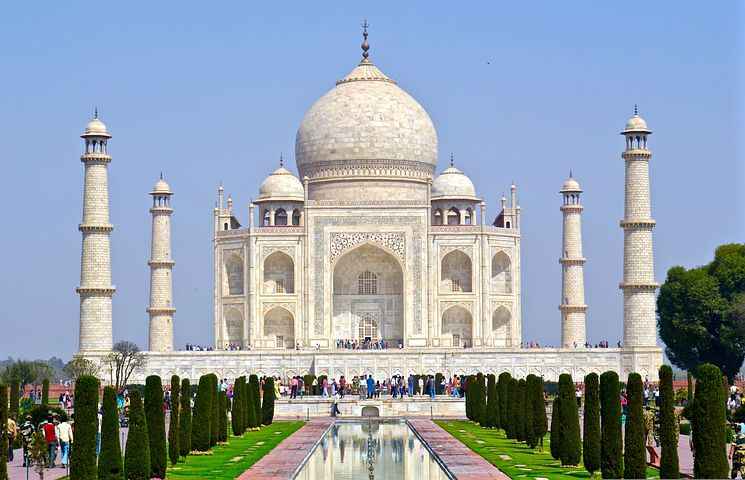 Taj Mahal Timings and Entry Fee